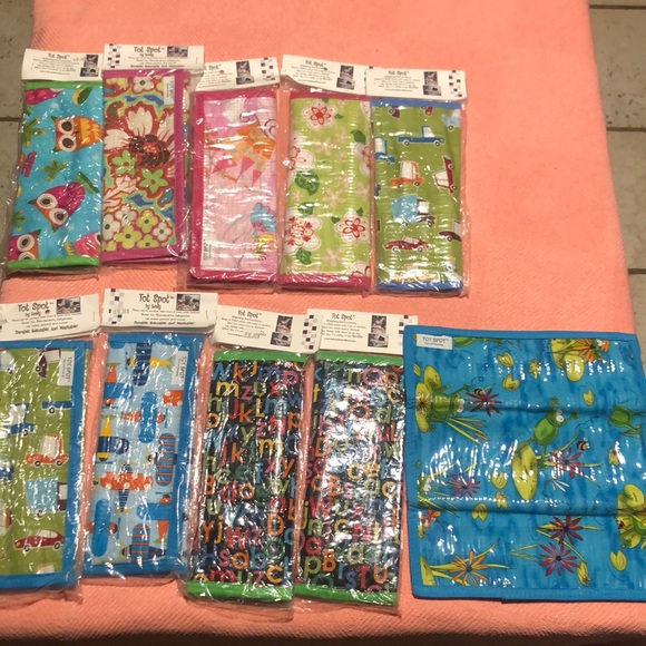 ⬇️⭐️ Tot Spot Washable and Reusable Children’s Placemats - UNISEX - Picture 1 of 12